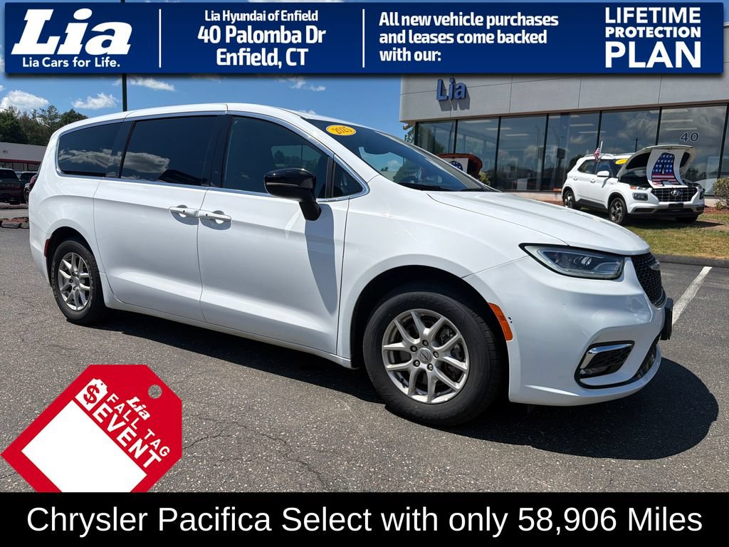 Used 2025 Chrysler Pacifica Select