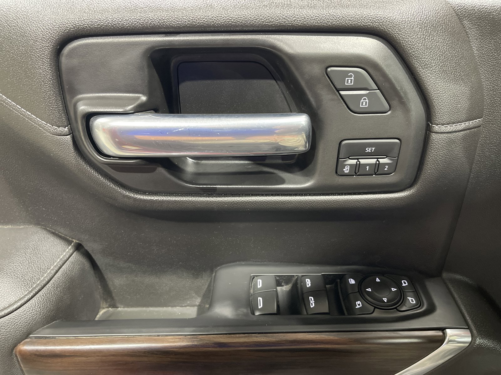 Used 2021 GMC Sierra 1500 SLT w/ SLT Premium Package AWD/4WD image 32