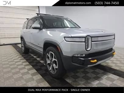 Used 2024 Rivian R1S Adventure AWD/4WD image 3