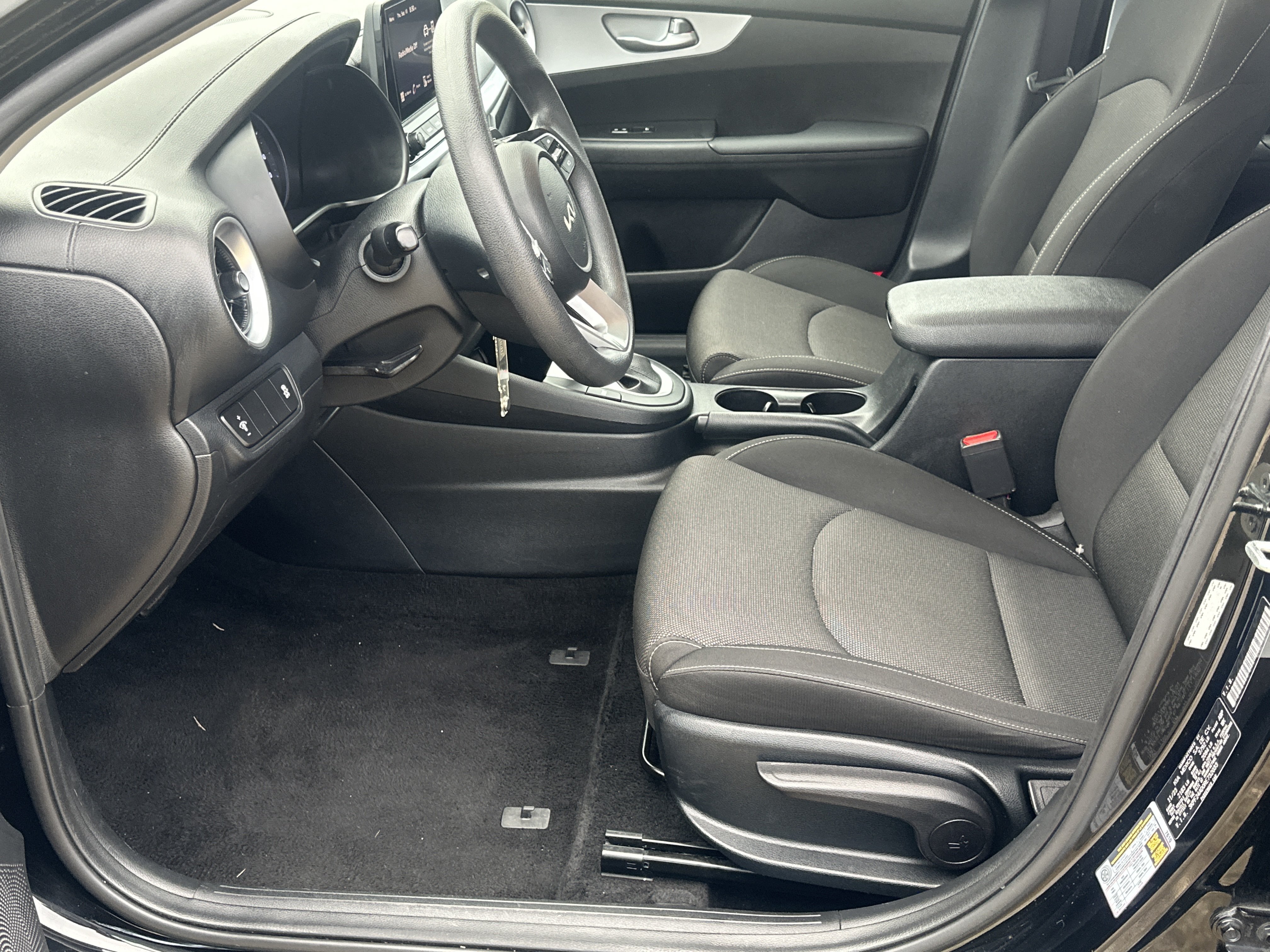 Used 2024 Kia Forte LXS FWD image 9