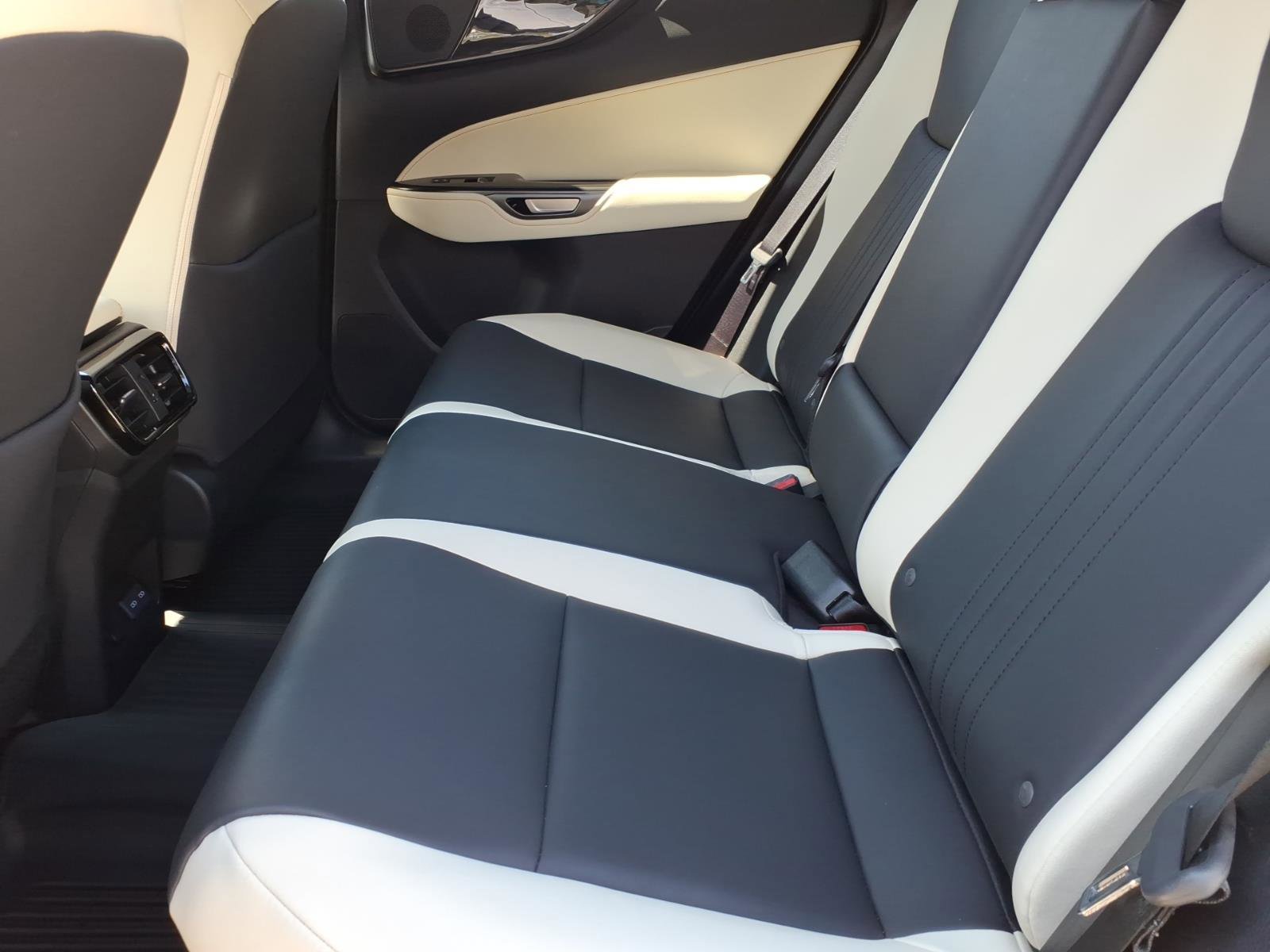 Certified 2024 Lexus NX 350h AWD image 6