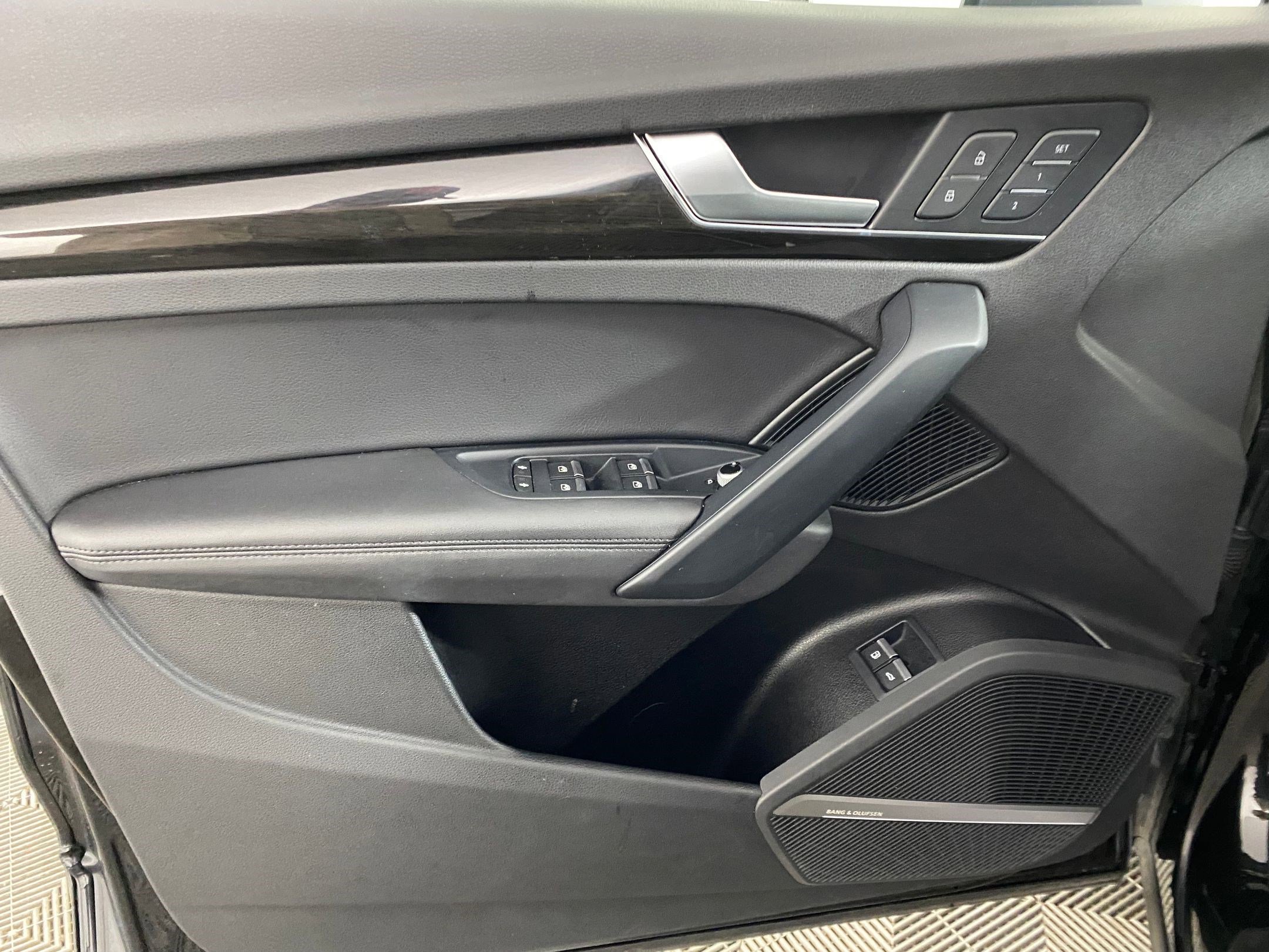 Used 2020 Audi Q5 e Prestige image 11