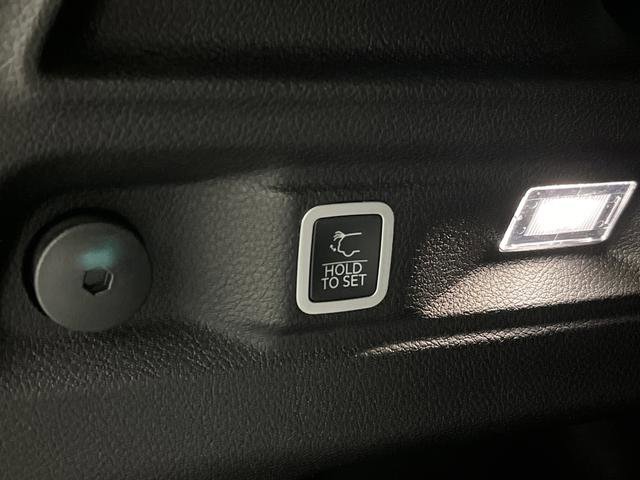 New 2025 Jeep Grand Cherokee L Limited w/ Luxury Tech Group II image 16