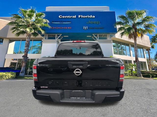Used 2024 Nissan Frontier SV image 6