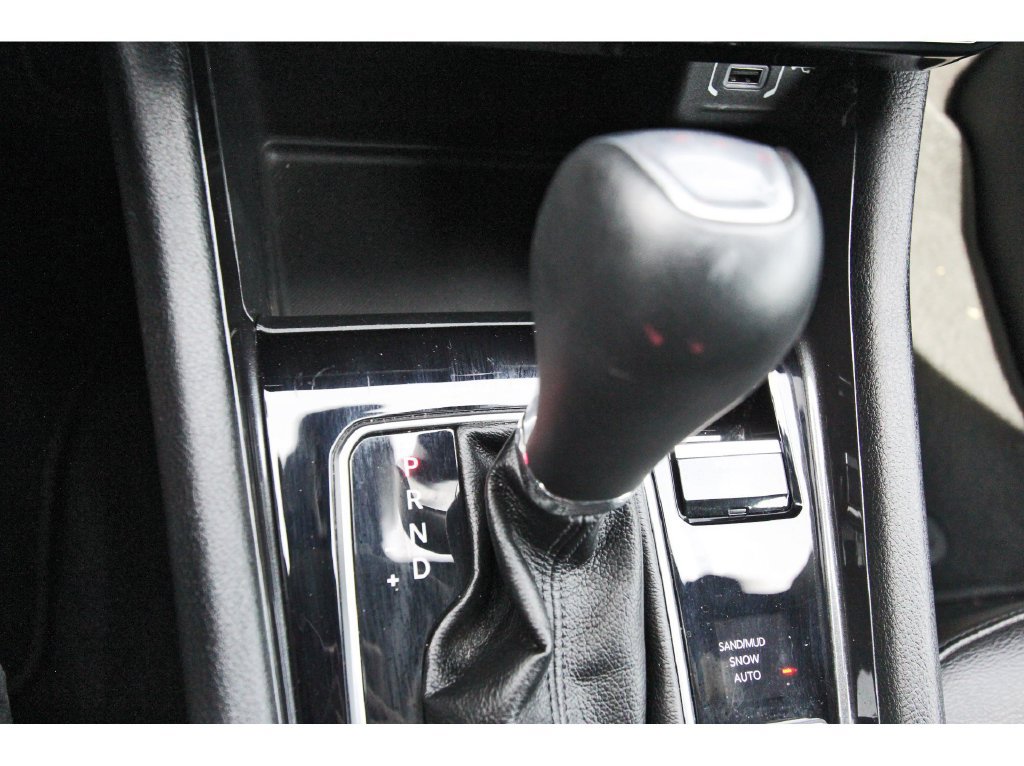 Used 2024 Jeep Compass Latitude w/ Sun and Sound Group AWD/4WD image 27