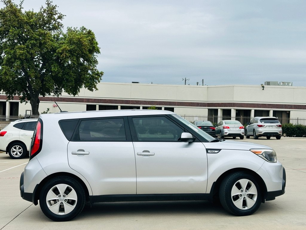 Used 2015 Kia Soul FWD image 13