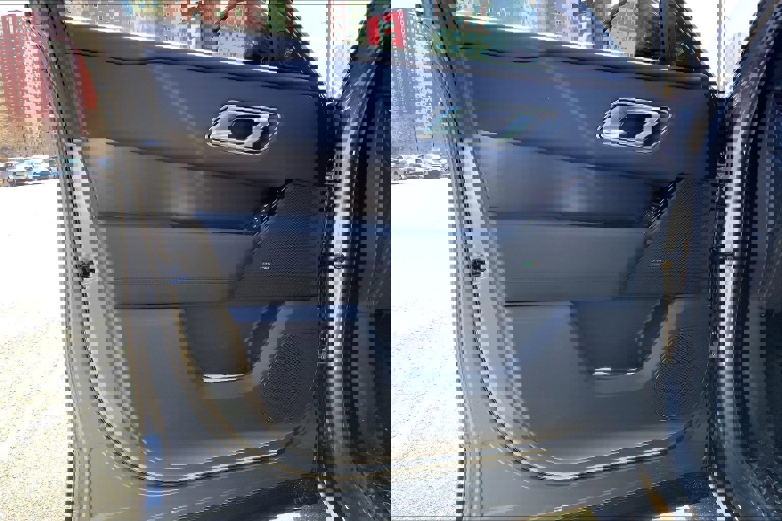 New 2026 Land Rover Range Rover Velar Dynamic SE image 10