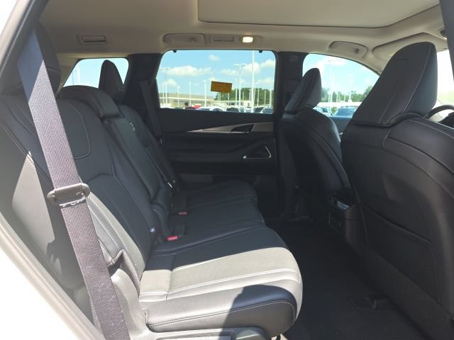 Used 2023 INFINITI QX60 Luxe w/ Performance Audio Package FWD image 9