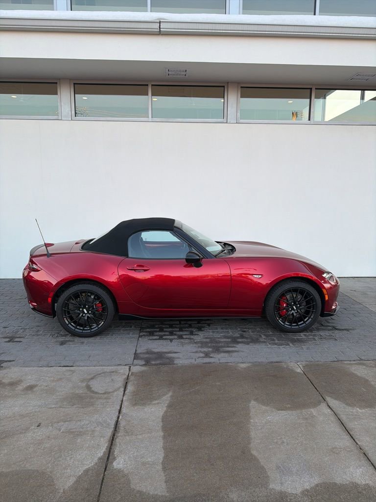 Certified 2024 MAZDA MX-5 Miata Club w/ Brembo/BBS Recaro Package image 4