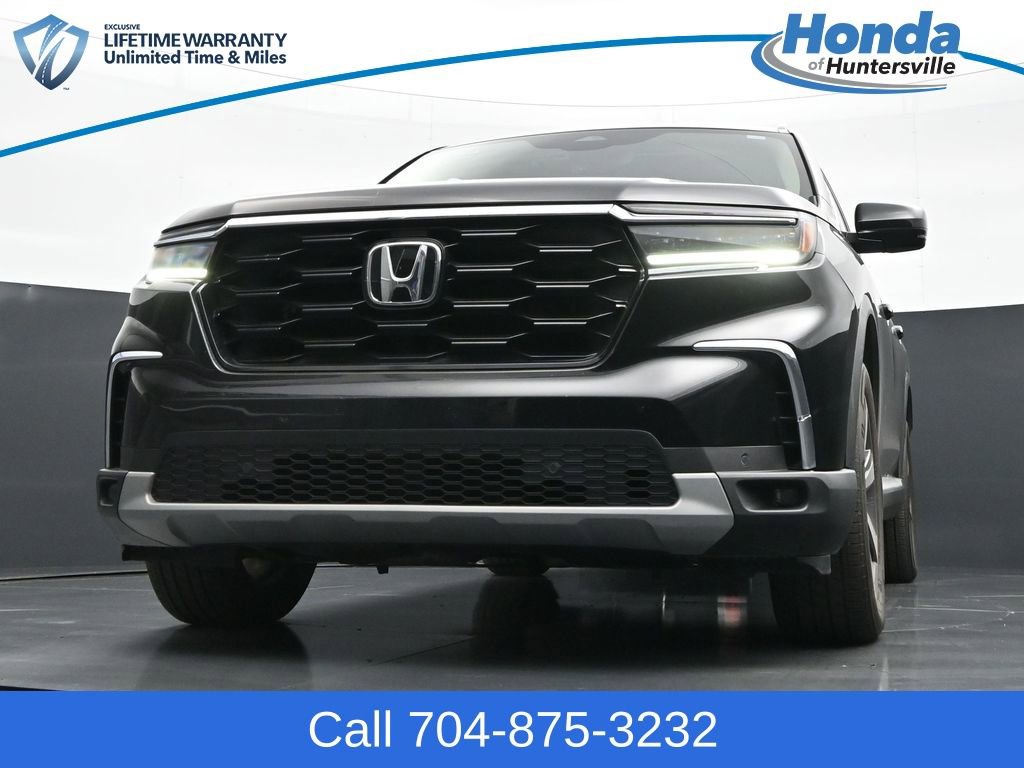 Used 2024 Honda Pilot Touring image 29