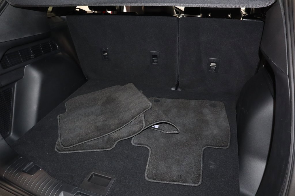 Certified 2025 Ford Escape ST-Line w/ Cold Weather Package image 16