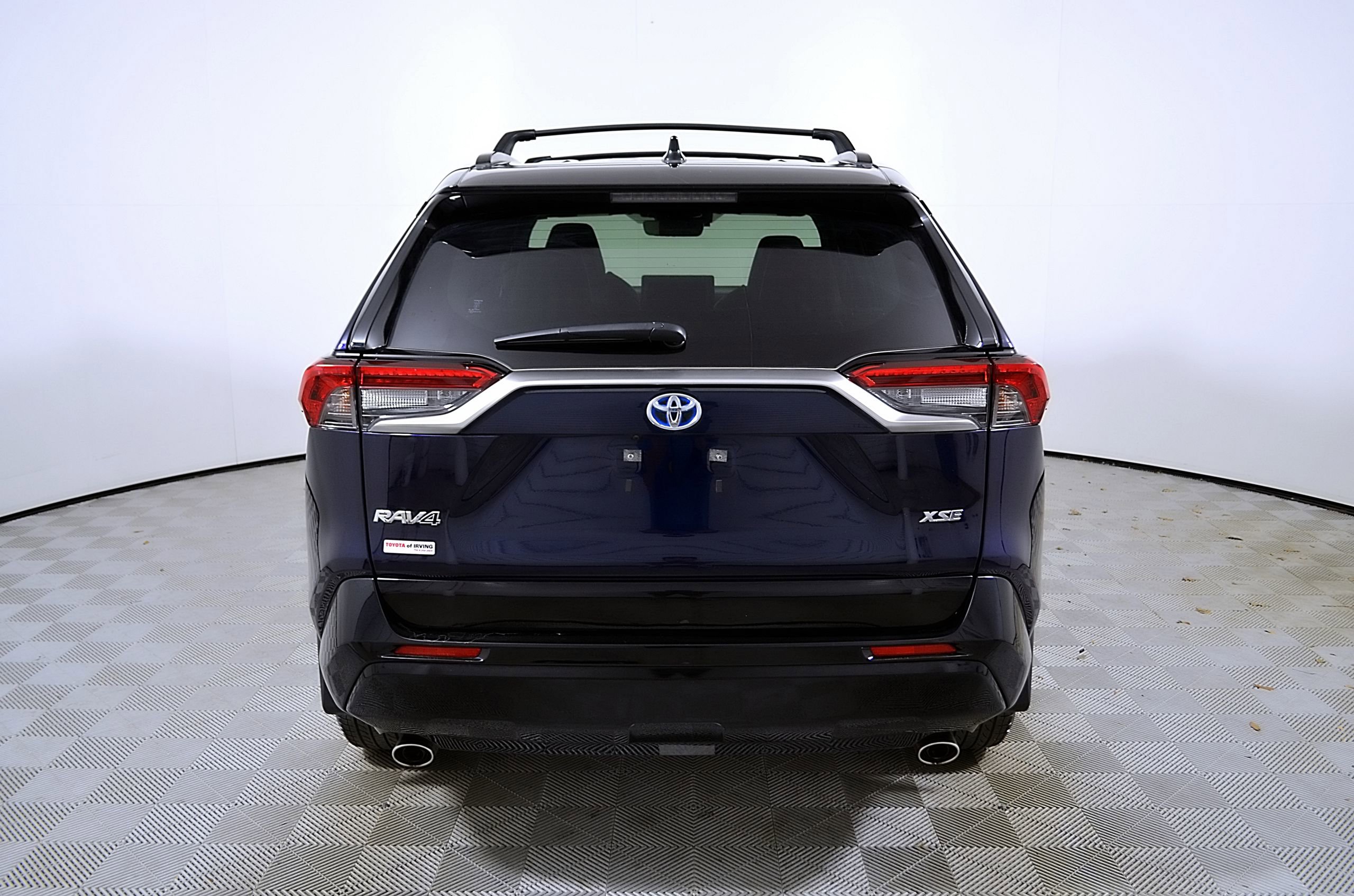 Used 2024 Toyota RAV4 XSE AWD/4WD image 9