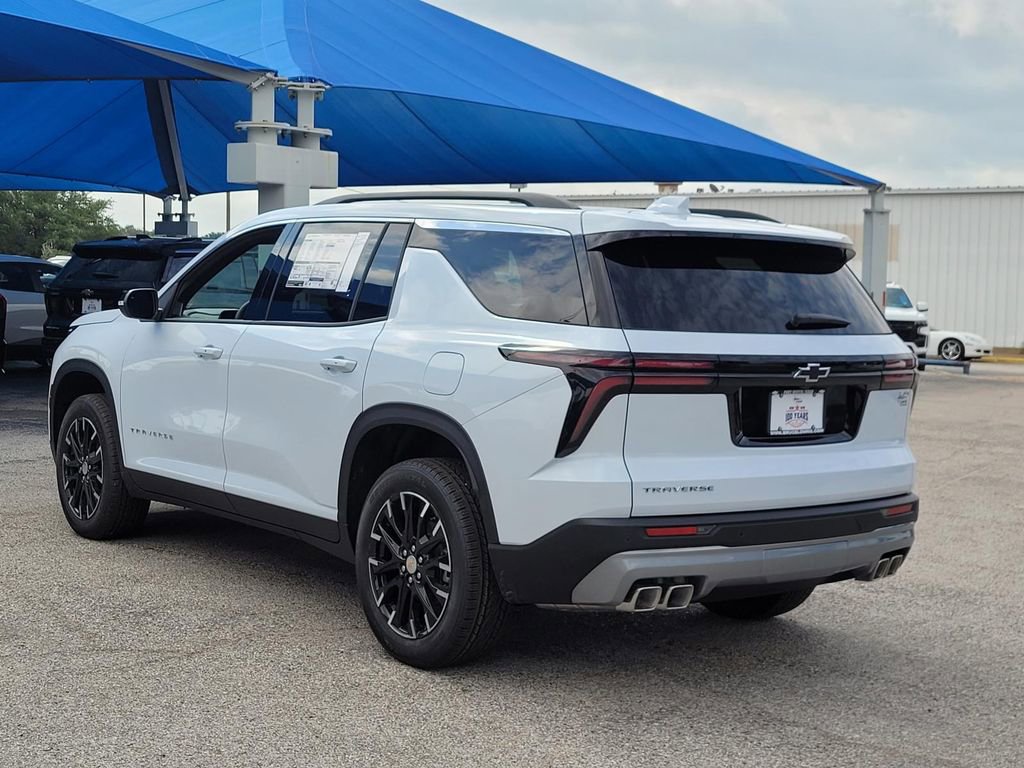 New 2026 Chevrolet Traverse LT image 3