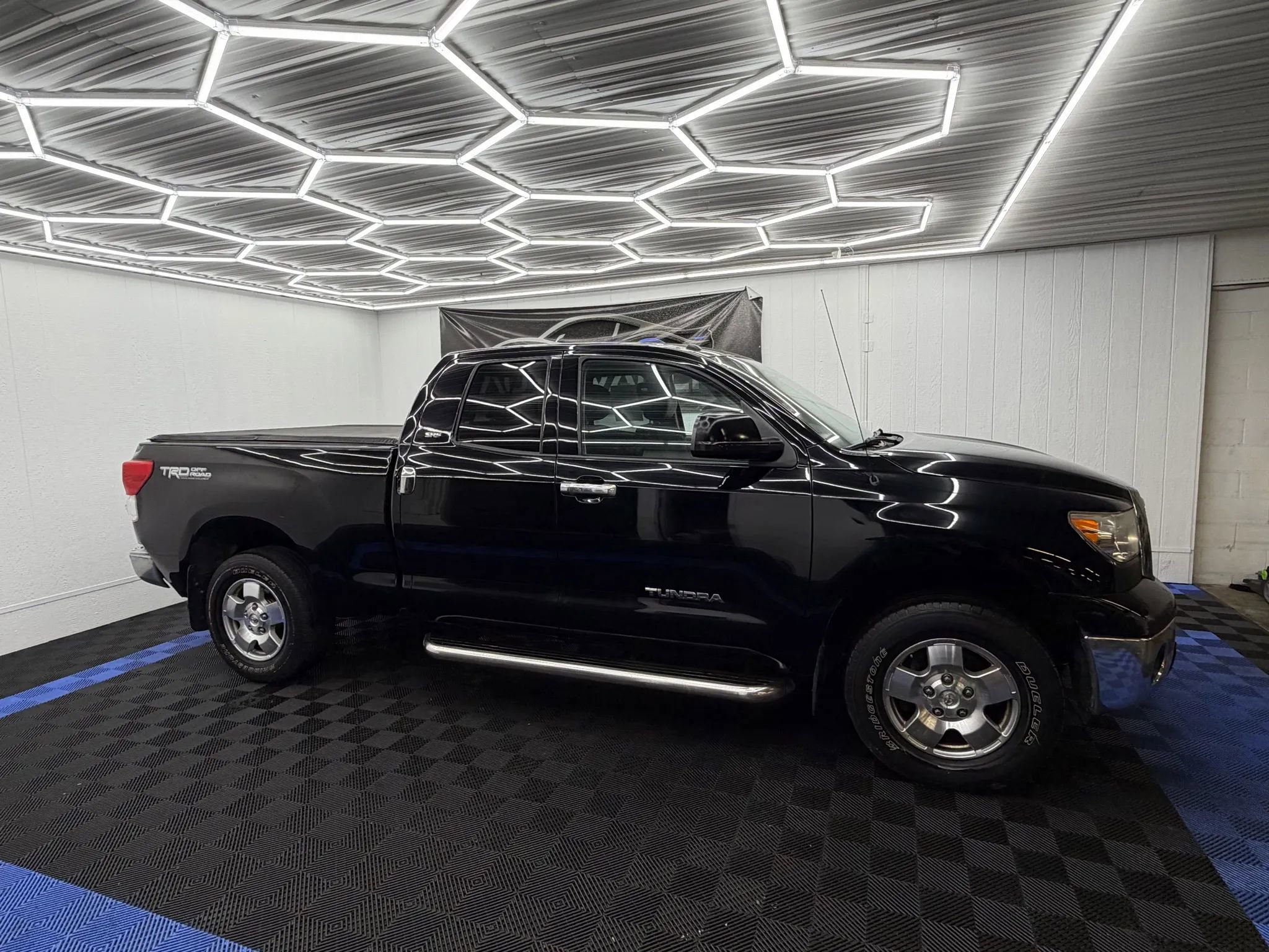 Used 2012 Toyota Tundra 4x4 Double Cab w/ TRD Off-Road Pkg image 2