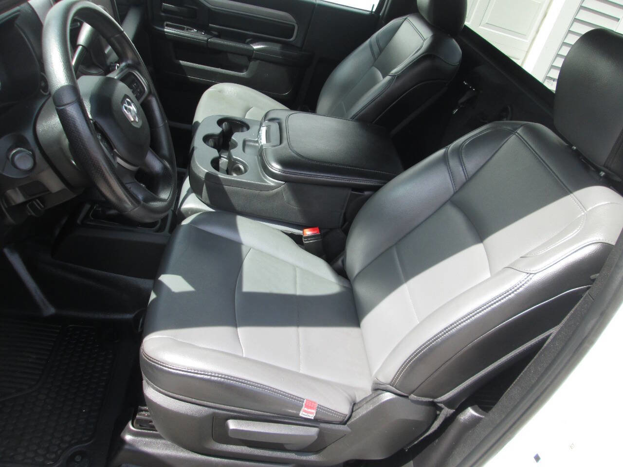 Used 2022 RAM 3500 Tradesman image 19