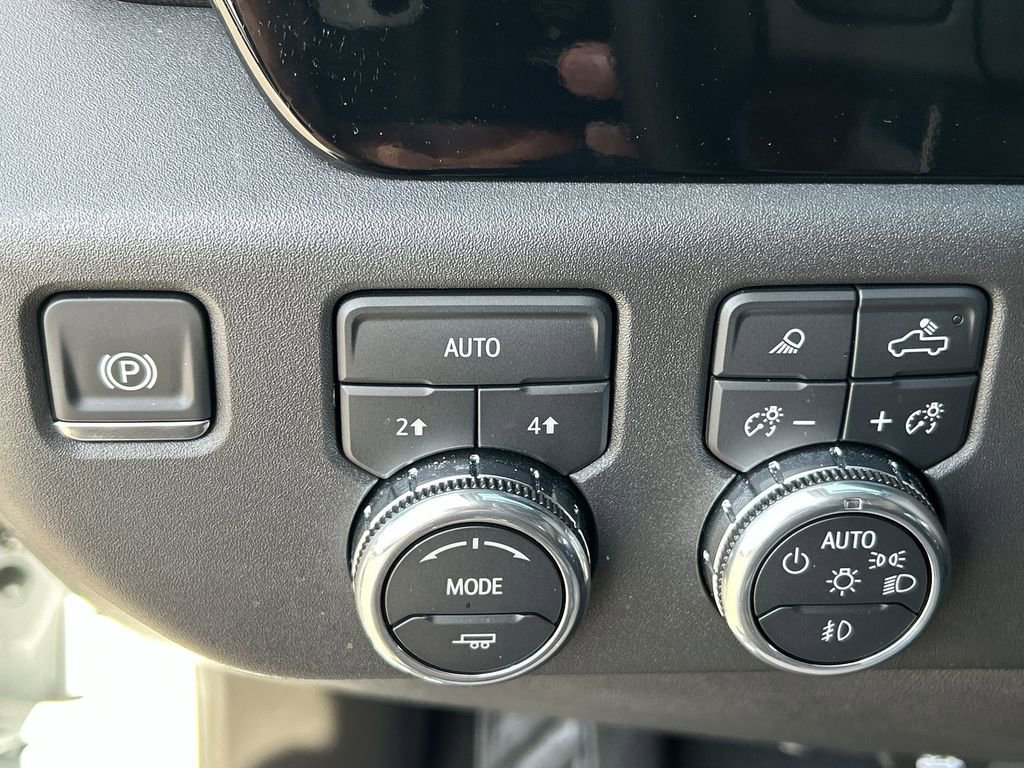 Used 2026 GMC Sierra 1500 SLT image 18