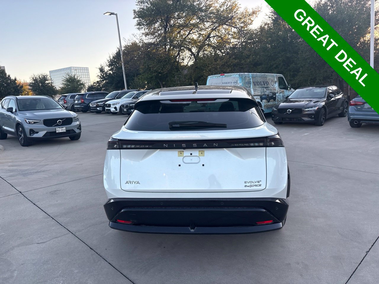 Used 2024 Nissan Ariya AWD image 8
