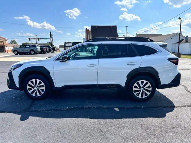 Used 2024 Subaru Outback Premium AWD/4WD image 4