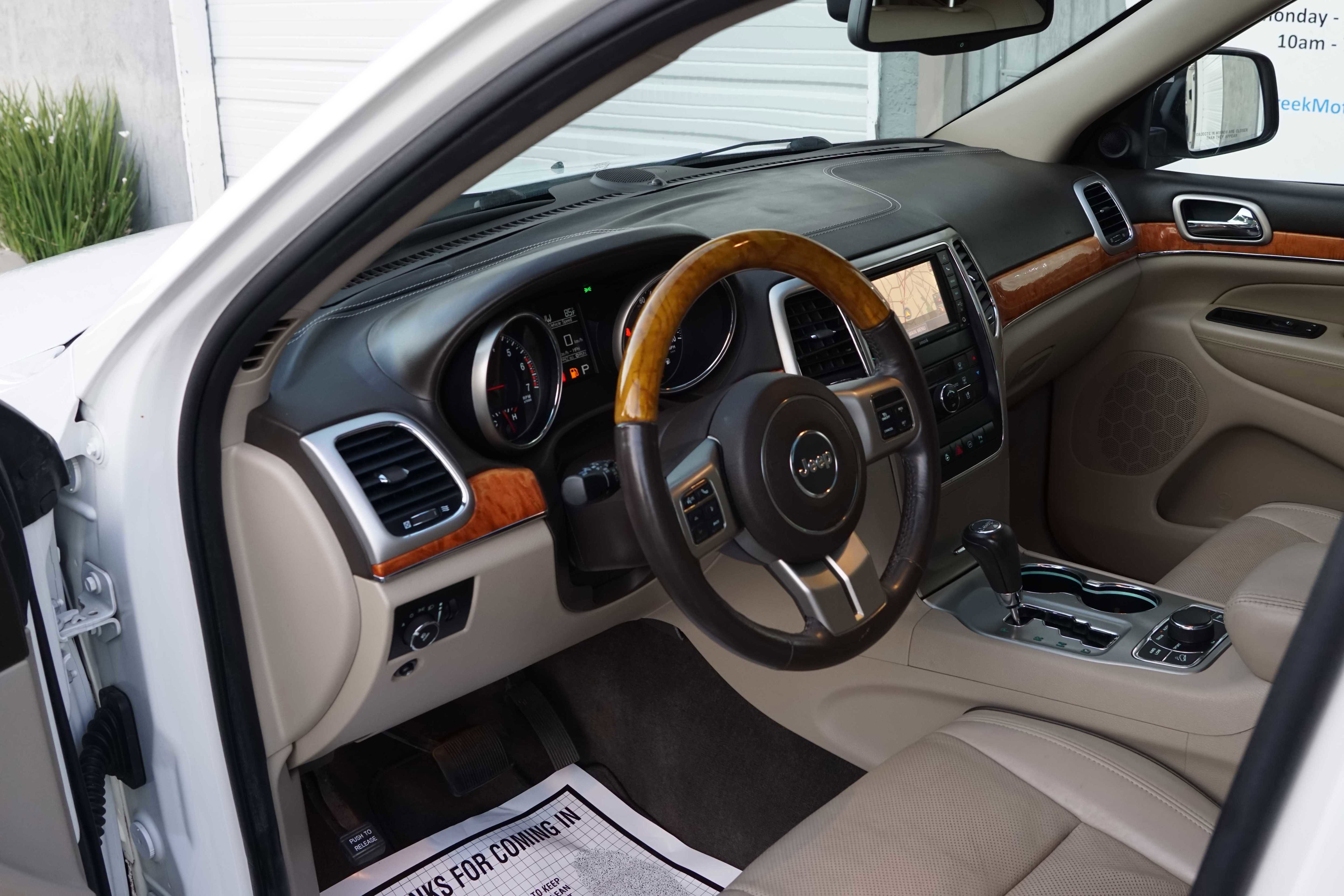 Used 2012 Jeep Grand Cherokee Overland image 38