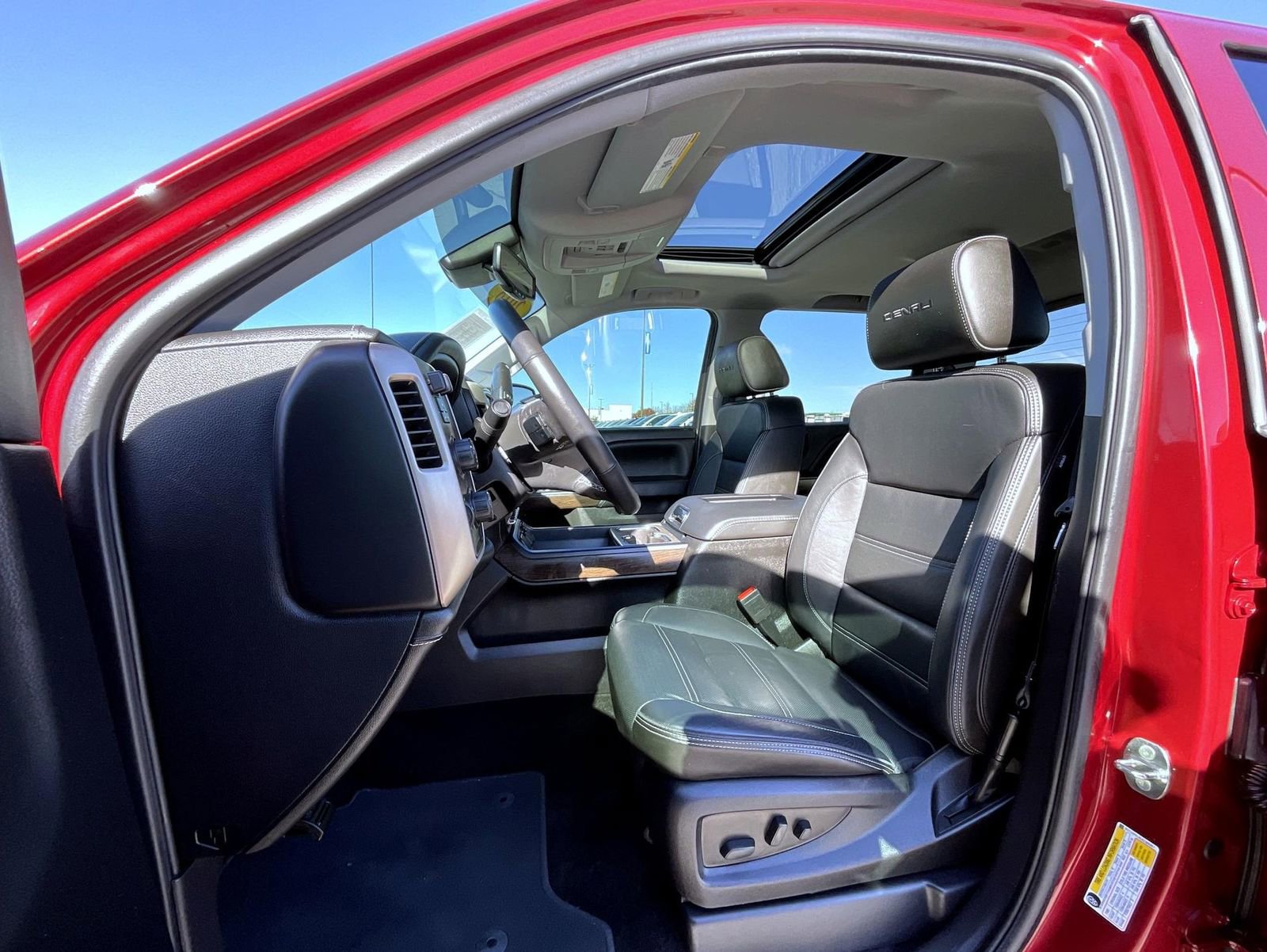 Used 2018 GMC Sierra 1500 Denali w/ Denali Ultimate Package image 10