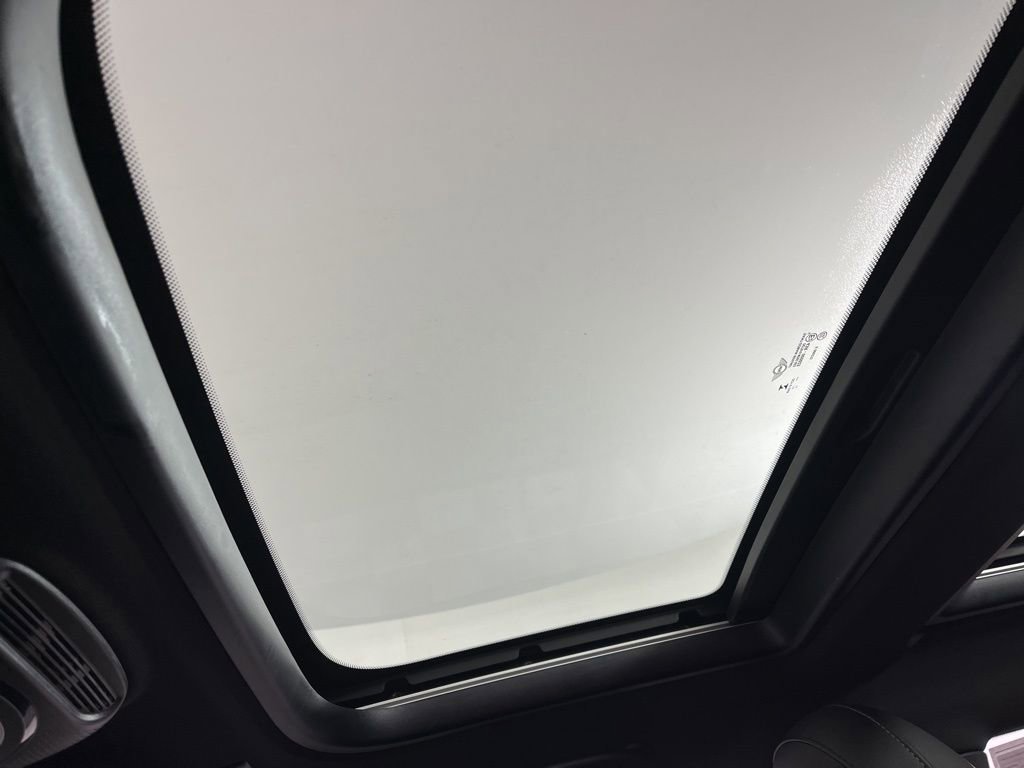 Used 2019 MINI Cooper 2-Door Hardtop image 6