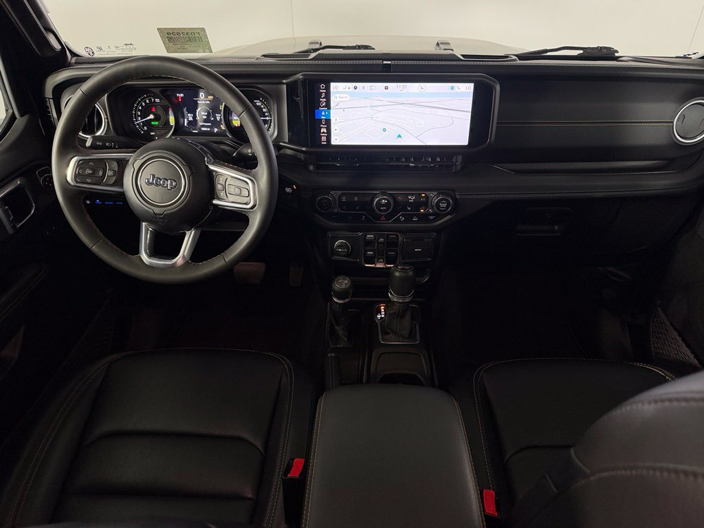 Used 2024 Jeep Wrangler Unlimited Sahara w/ Technology Group AWD/4WD image 12