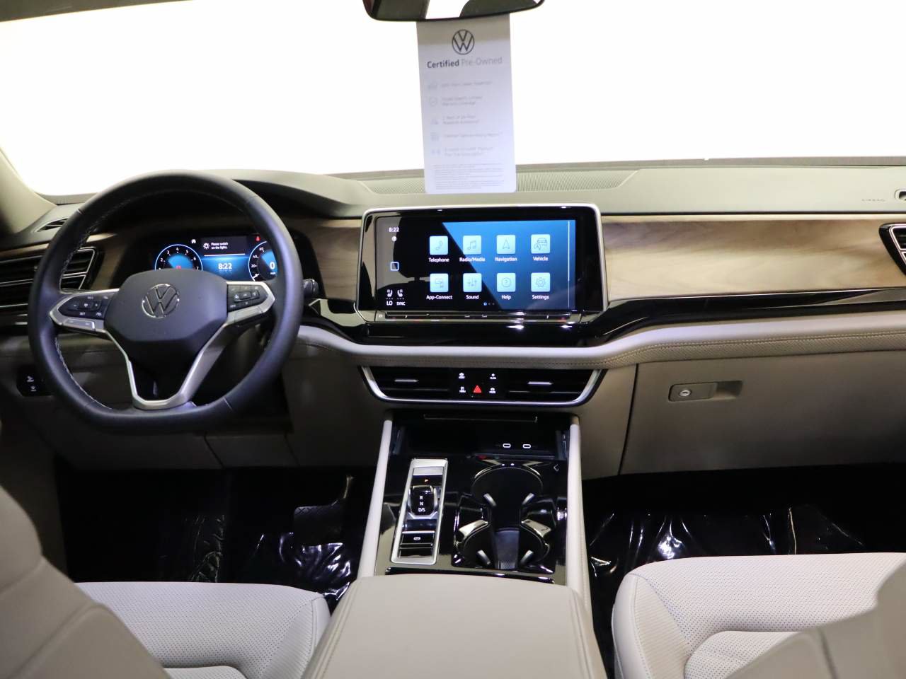 Certified 2024 Volkswagen Atlas SE FWD image 14