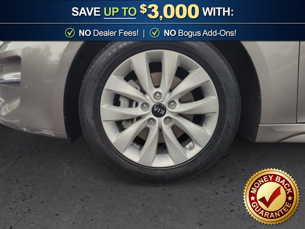 Used 2018 Kia Optima LX w/ 17" Alloy Wheels Package FWD image 13