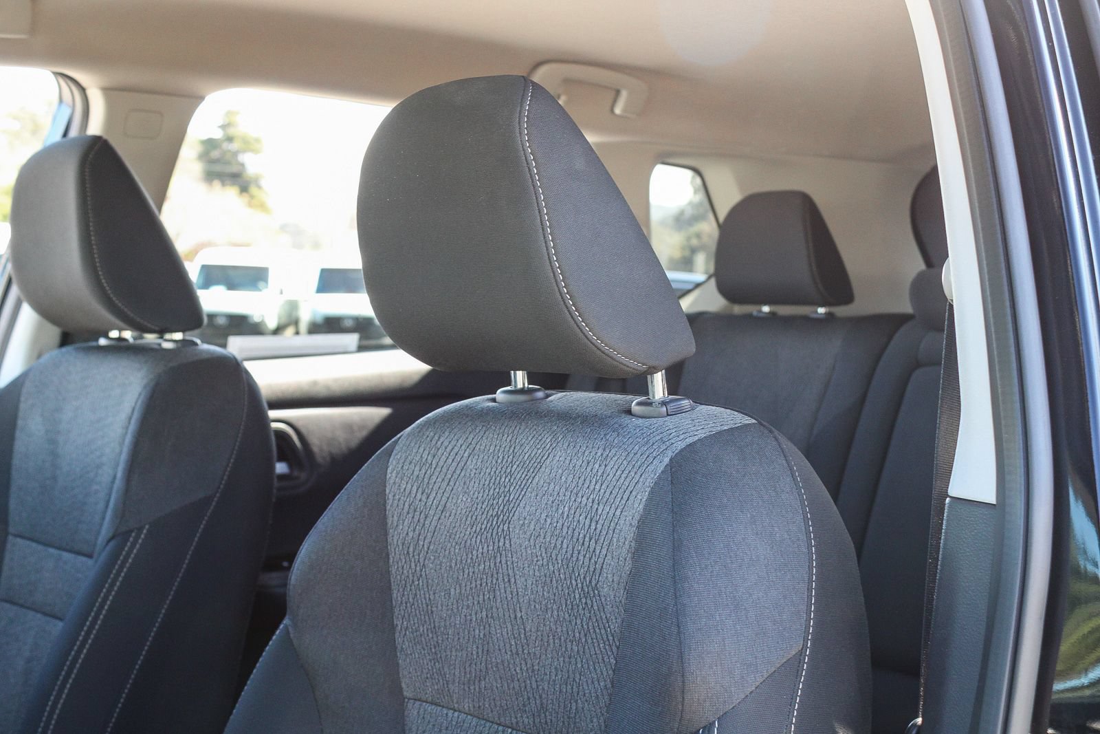 Used 2025 Nissan Rogue SV FWD image 21