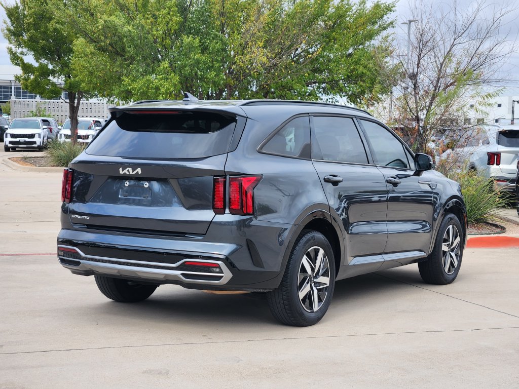 Used 2023 Kia Sorento S FWD image 4