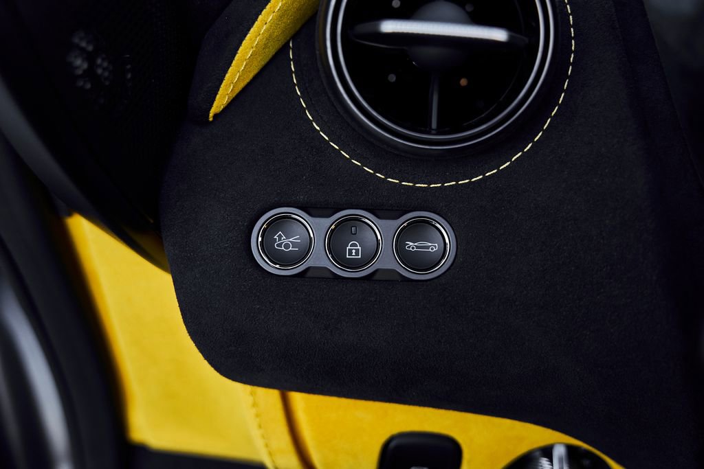 Used 2026 McLaren 750S Spider image 52