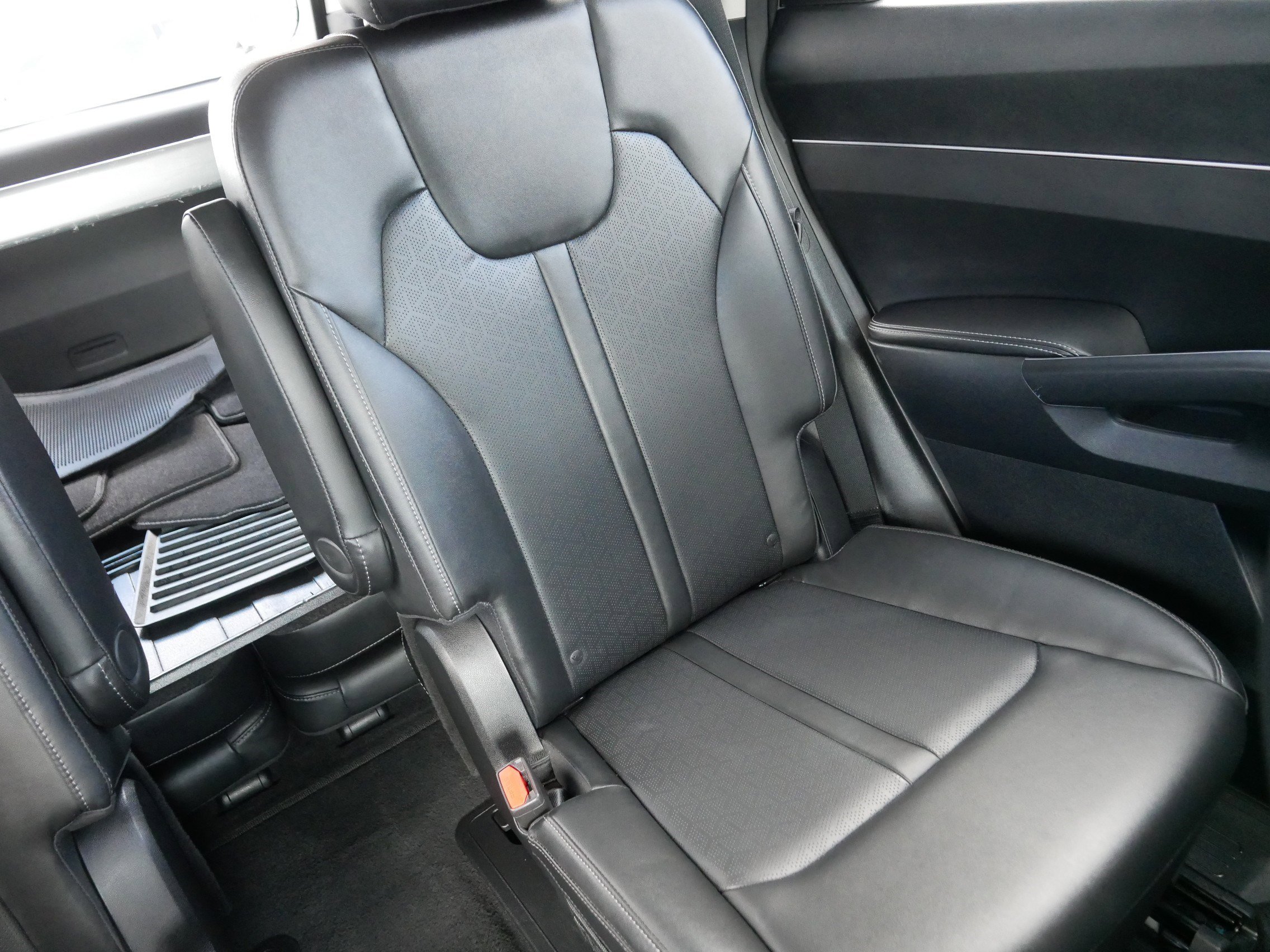 Certified 2023 Kia Sorento X-Line EX AWD/4WD image 14