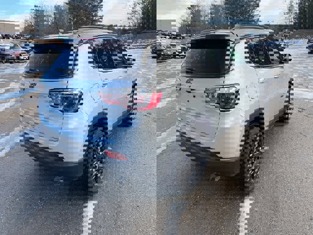 New 2026 Jeep Compass Limited image 7