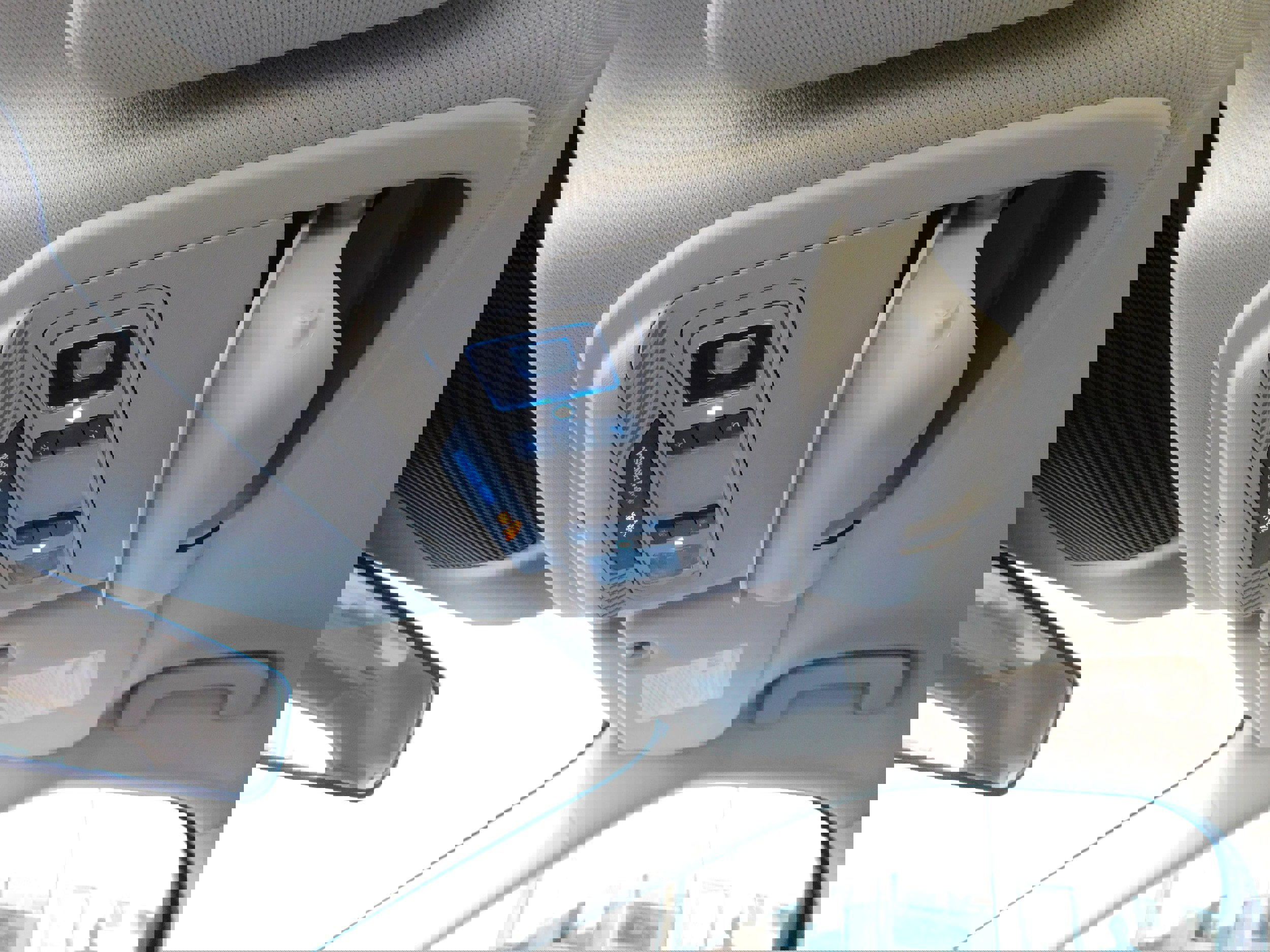 Used 2020 Ford Explorer XLT w/ Equipment Group 202A image 21