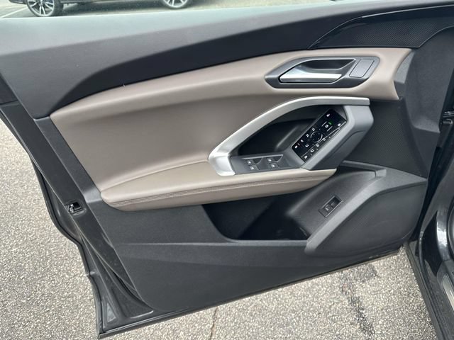 Used 2025 Audi Q5 Premium w/ Convenience Package AWD/4WD image 19