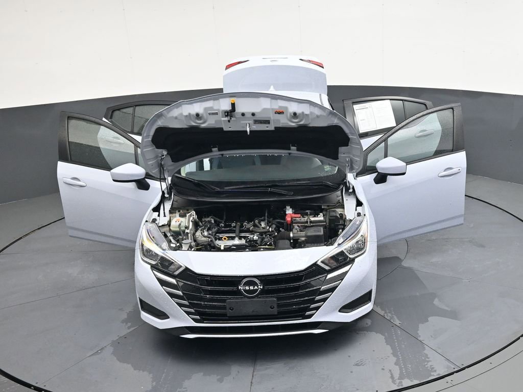 Used 2024 Nissan Versa SV w/ Trunk Package image 43