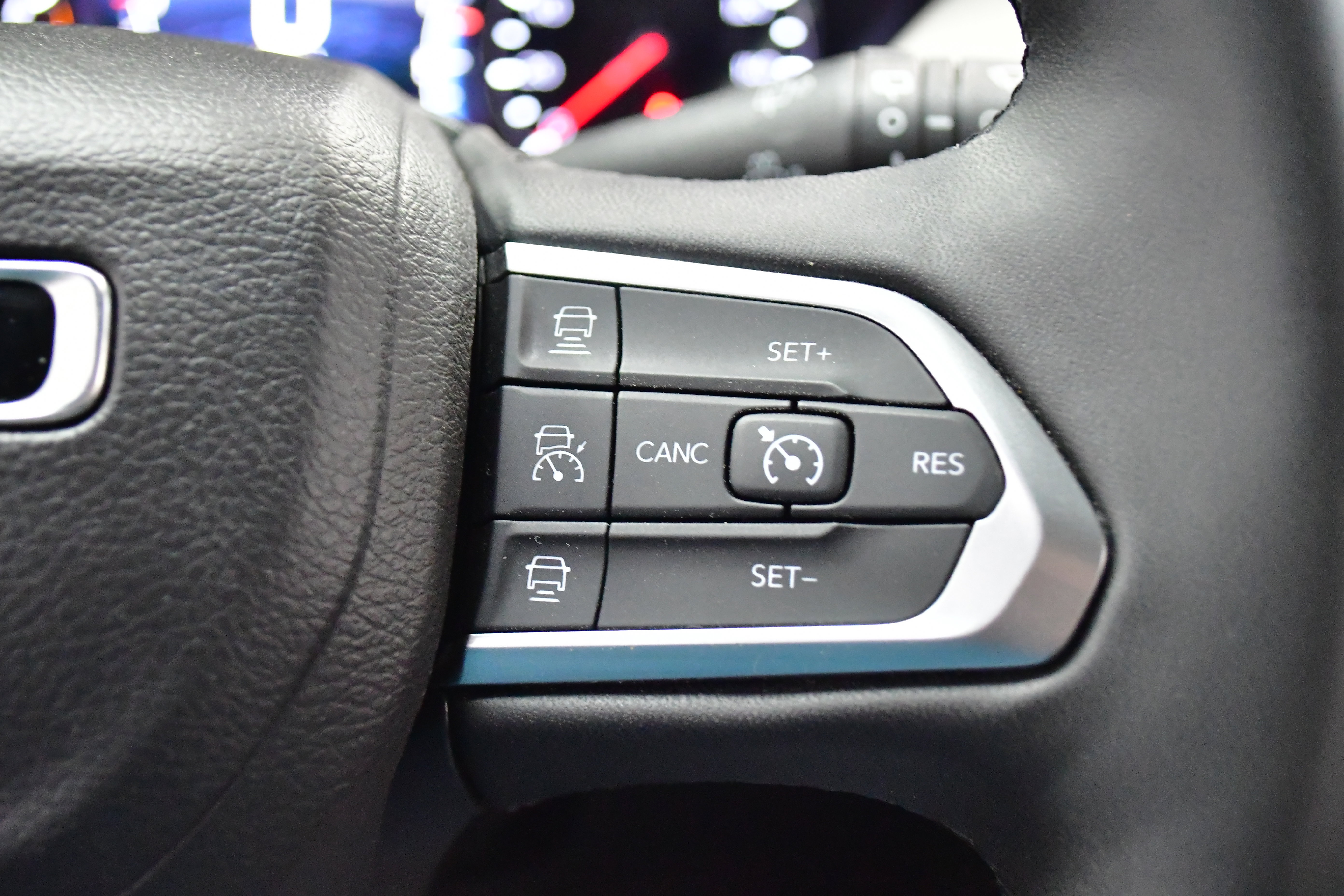 Used 2025 Jeep Compass Limited image 22