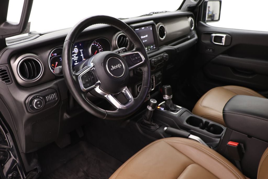 Used 2021 Jeep Gladiator Rubicon AWD/4WD image 17