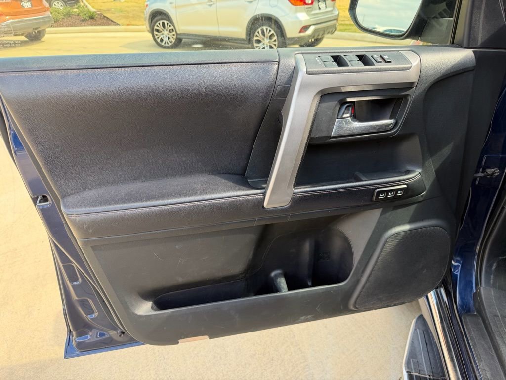 Used 2016 Toyota 4Runner Limited image 12