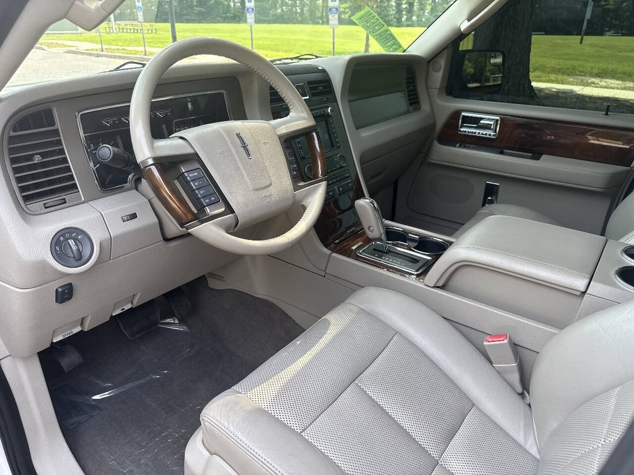 Used 2013 Lincoln Navigator L 2WD w/ HD Trailer Tow Pkg image 11