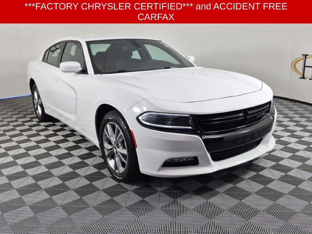 Certified 2022 Dodge Charger SXT AWD/4WD image 2