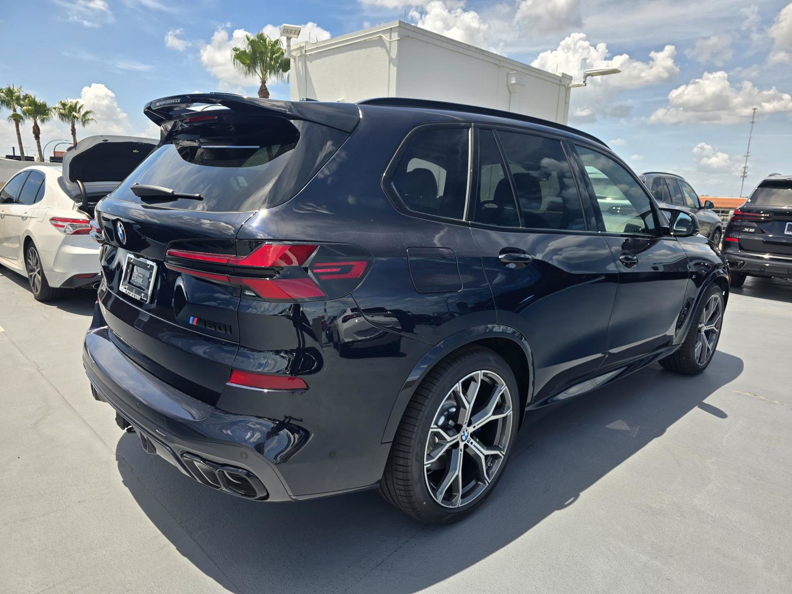 New 2026 BMW X5 M60i AWD/4WD image 25