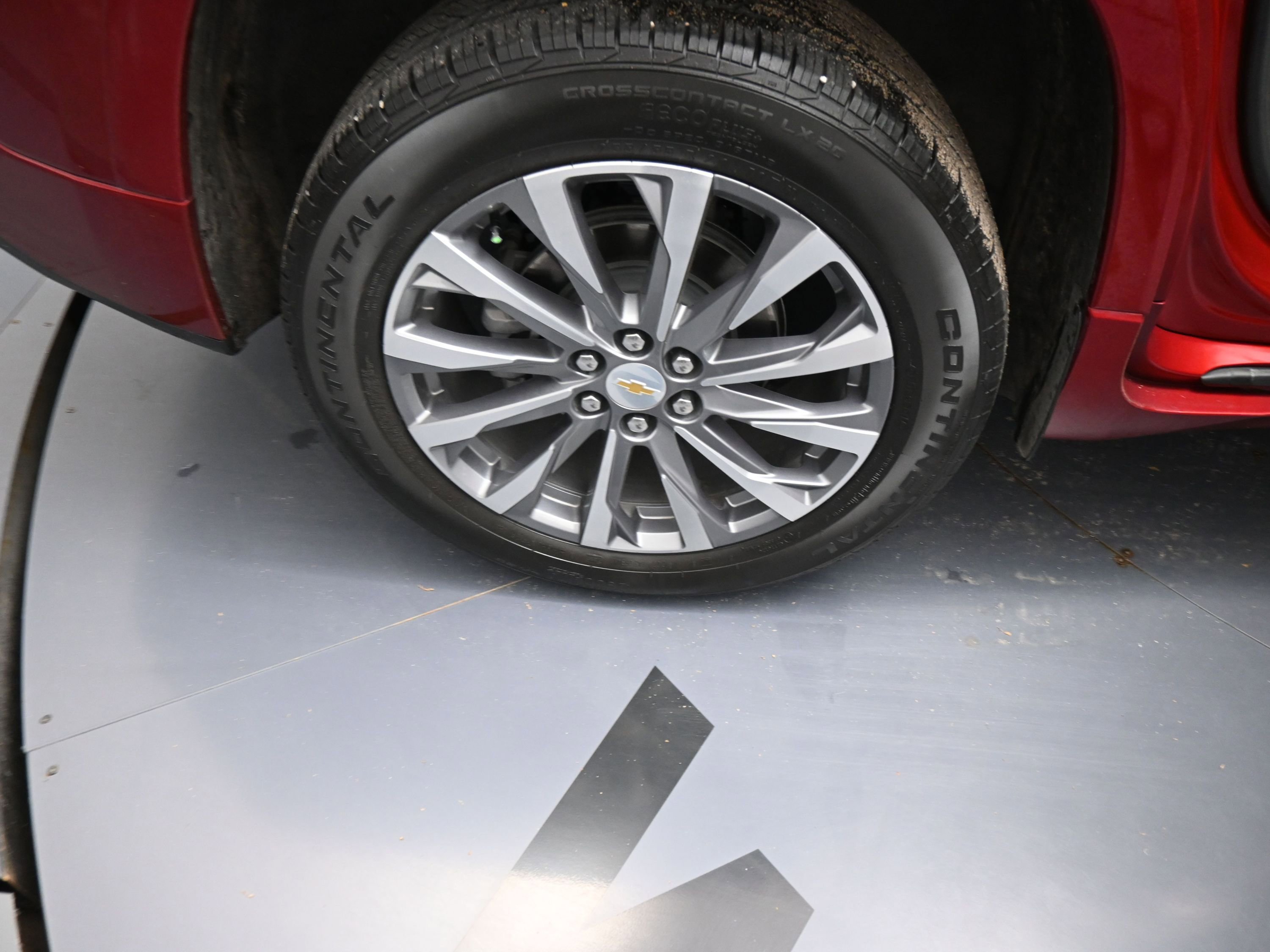 Used 2023 Chevrolet Traverse Premier w/ LPO, Floor Liner Package image 21