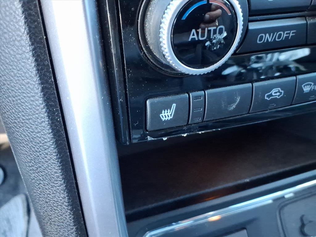 Used 2022 Subaru Ascent Premium image 9