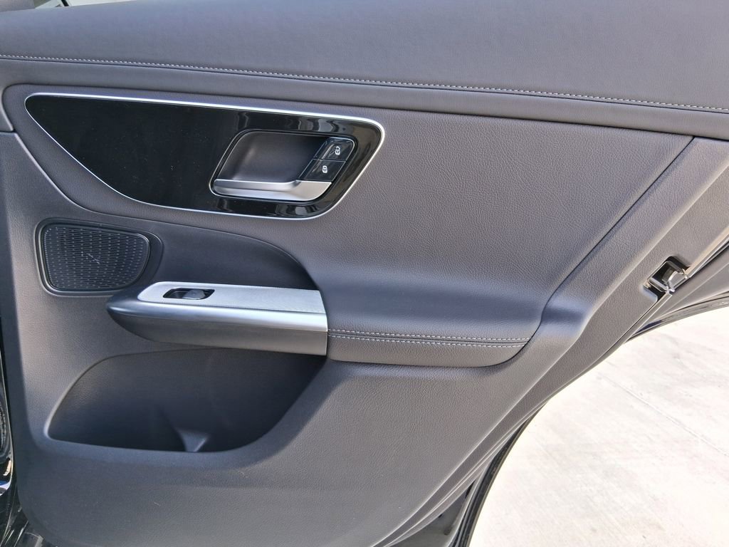 New 2026 Mercedes-Benz GLC 300 image 25
