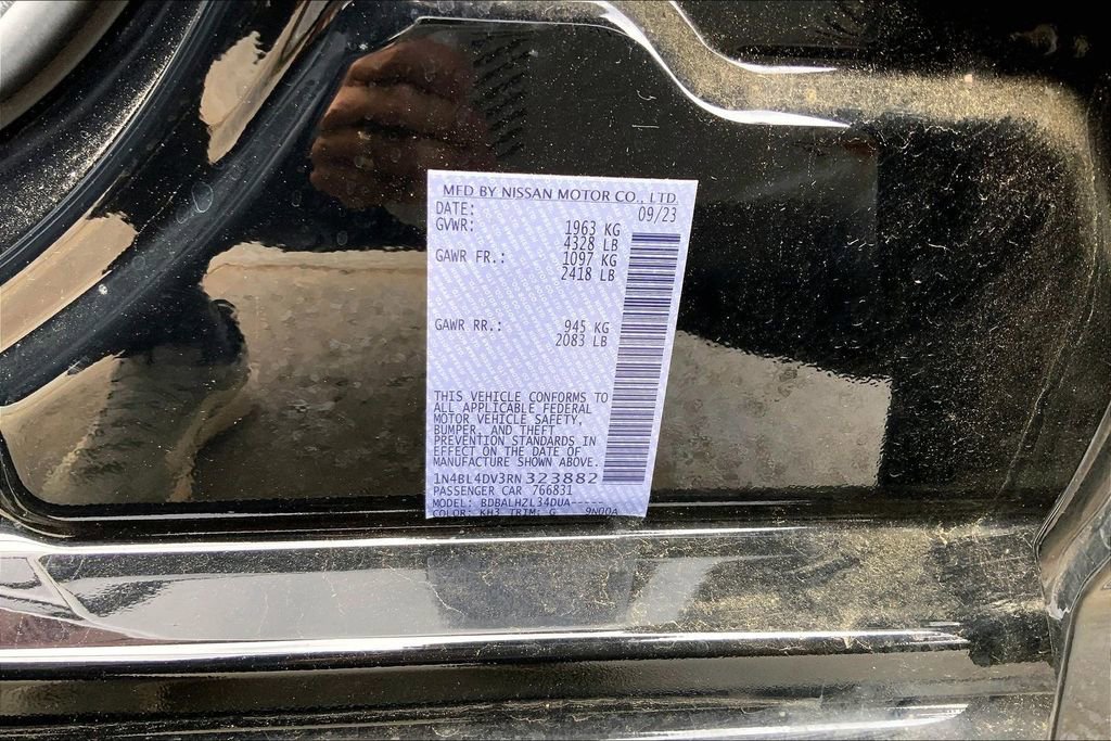 Used 2024 Nissan Altima 2.5 SV image 14