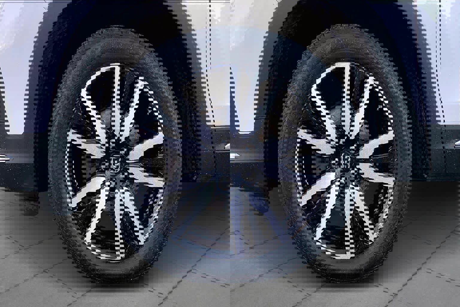 Used 2020 Honda Pilot Touring image 11