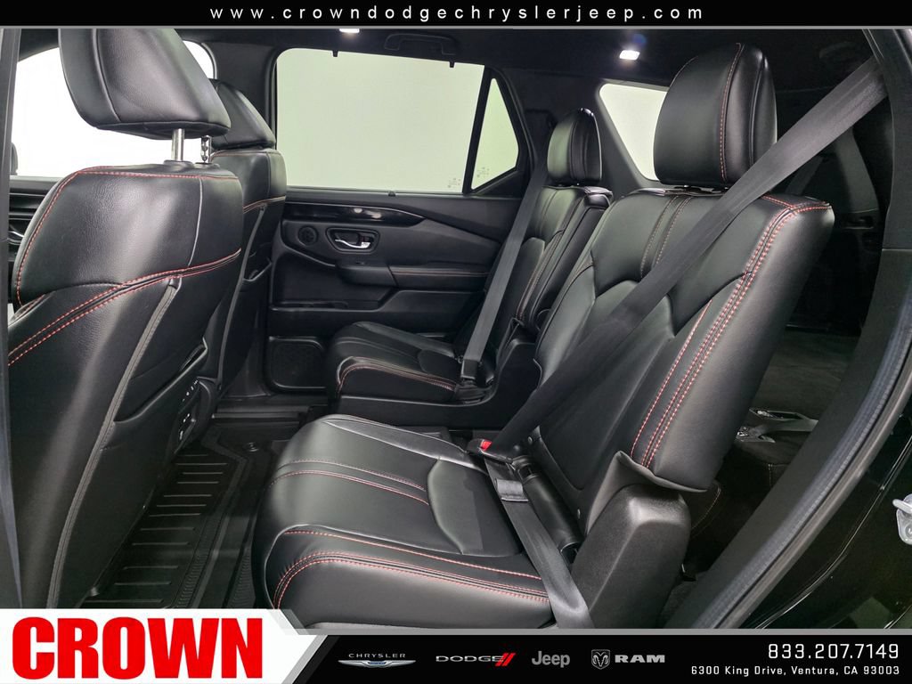 Used 2025 Honda Pilot TrailSport image 21
