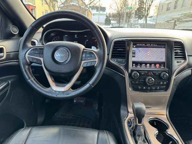 Used 2017 Jeep Grand Cherokee Limited image 21