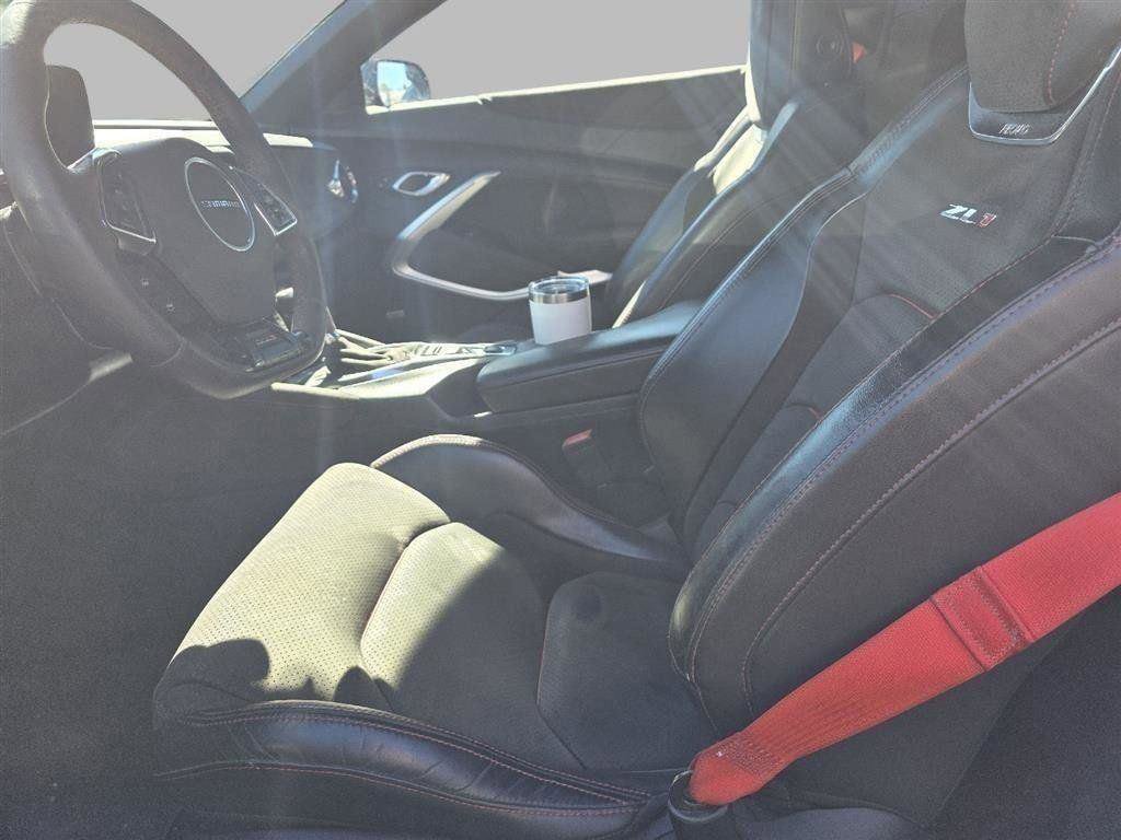 Used 2018 Chevrolet Camaro ZL1 image 6